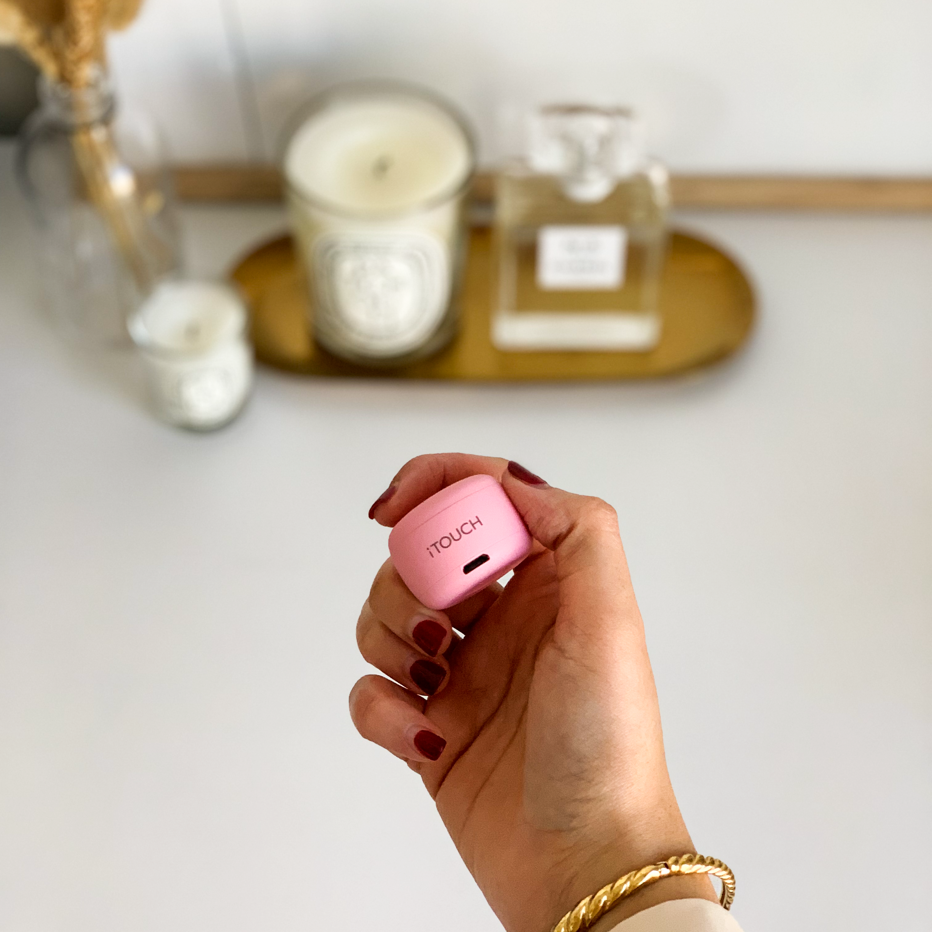 iTouch Mini Wireless Speaker: Blush affordable Wireless Speaker